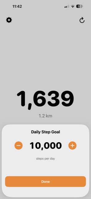 Stepwise daily step goal picker set to 10,000 steps per day